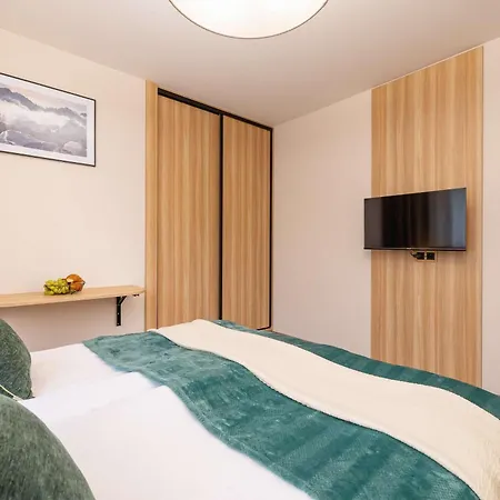 Daire Three Cubs By Renters Prestige