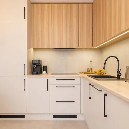 Three Cubs By Renters Prestige * Zakopane