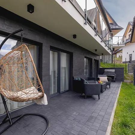 Three Cubs By Renters Prestige * Zakopane