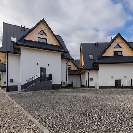 Three Cubs By Renters Prestige Daire *