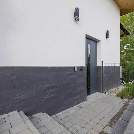 Three Cubs With Private Sauna By Renters Prestige Apartment